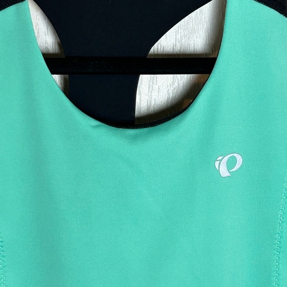 Pearl Izumi Elite Escape Tank Size Small Green adjustable, inside bra support - Picture 2 of 11